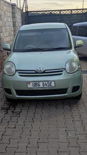 Toyota Sienta 1.5 FWD 2009 Green for sale