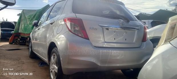 Toyota Vitz 1.0 FWD 3dr 2012 Silver