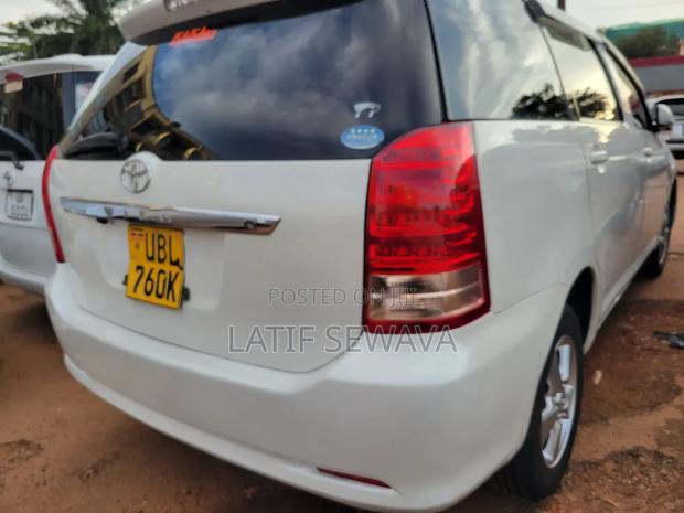 Toyota Wish 2007 White