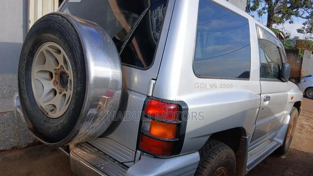 Mitsubishi Pajero 2005 Silver