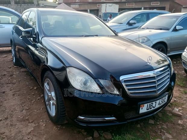 Mercedes-Benz E300 2012 Black