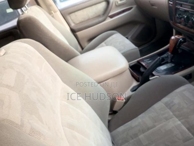 Toyota Land Cruiser 2002 Silver