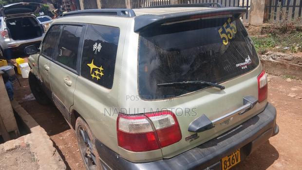 Subaru Forester 2001 Gold