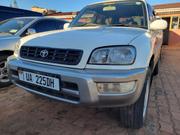 Toyota RAV4 Automatic 2000 White for sale