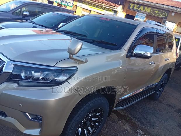Toyota Land Cruiser Prado 3.0 TD 2010 Gold