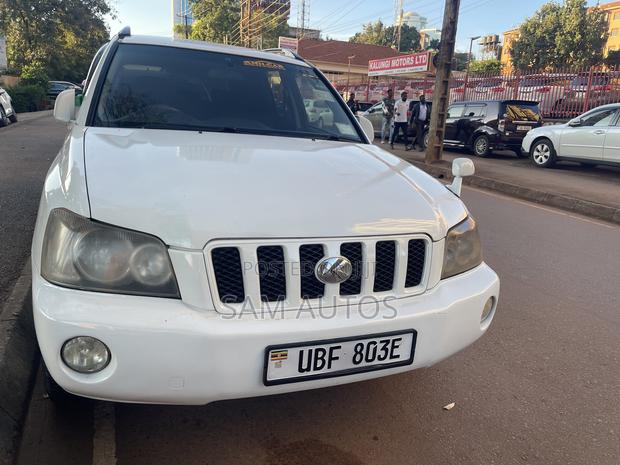 Toyota Kluger 2005 White