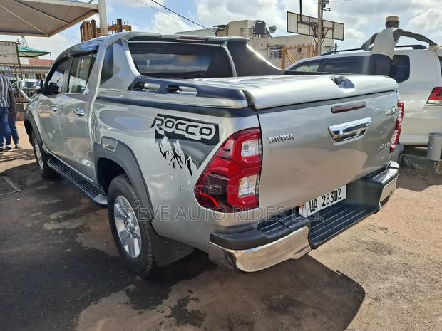 Toyota Hilux Revo Double Cab Deisel 2.8 AWD 2017 Gray