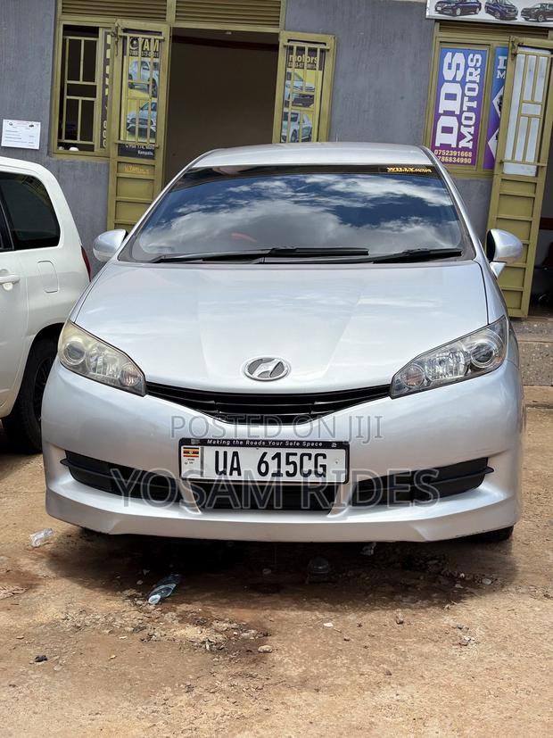 Toyota Wish 2012 Silver