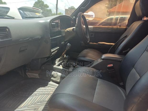 Toyota Hilux Surf 2.7 SSR 2003 Blue