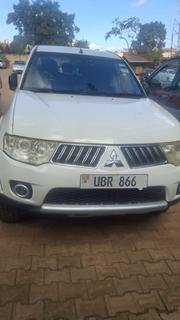 Mitsubishi L200 2010 White for sale