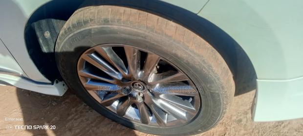 Toyota Harrier 2.0 4WD 2017 White