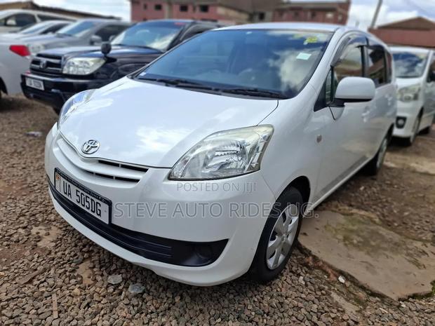 Toyota Passo Sette 1.5 FWD 2012 White