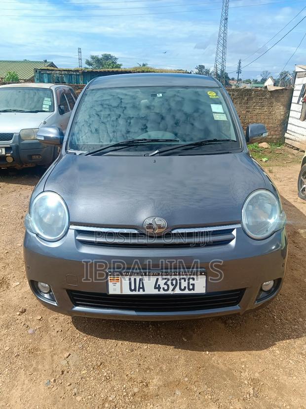 Toyota Sienna 2011 Gray