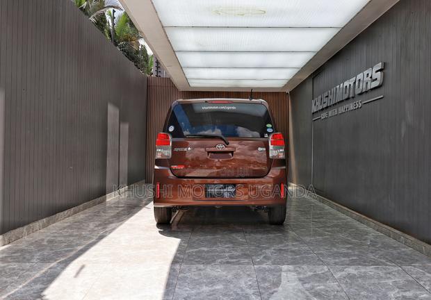 Toyota Spade 2012 Brown
