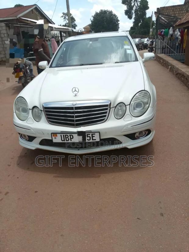 Mercedes-Benz E55 2008 White