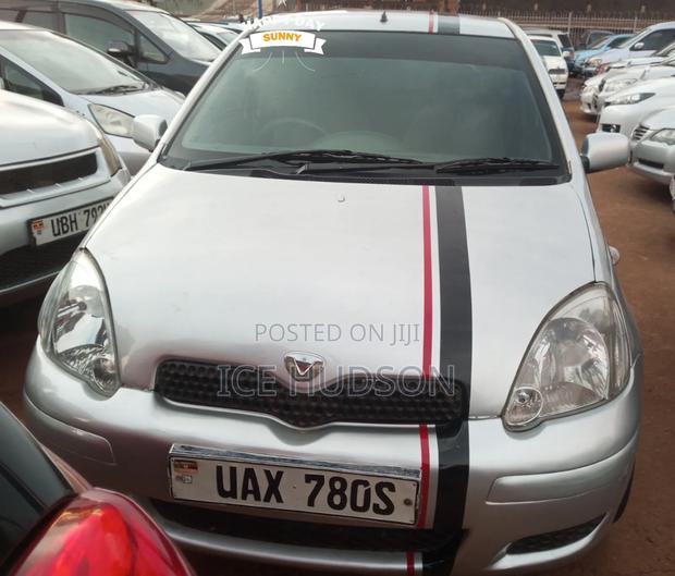 Toyota Vitz 2003 Gray
