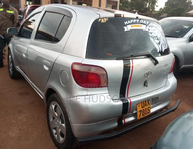 Toyota Vitz 2003 Gray
