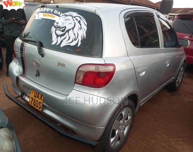 Toyota Vitz 2003 Gray