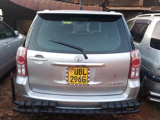 Toyota Raum 2008 Silver