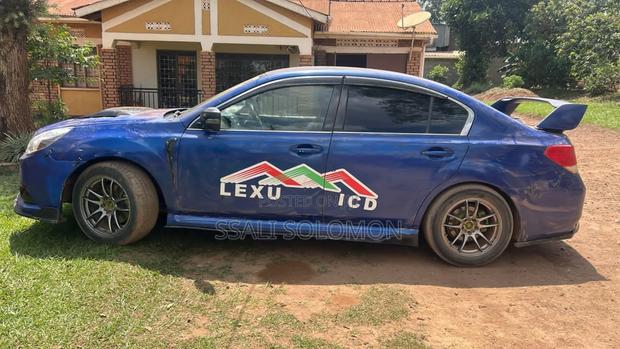 Subaru Legacy 2.5i Premium Sedan 2012 Blue