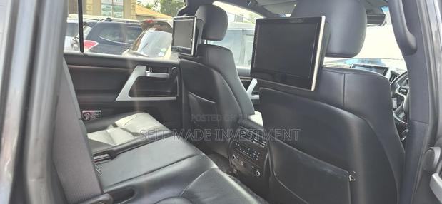 Toyota Land Cruiser 2017 Gray