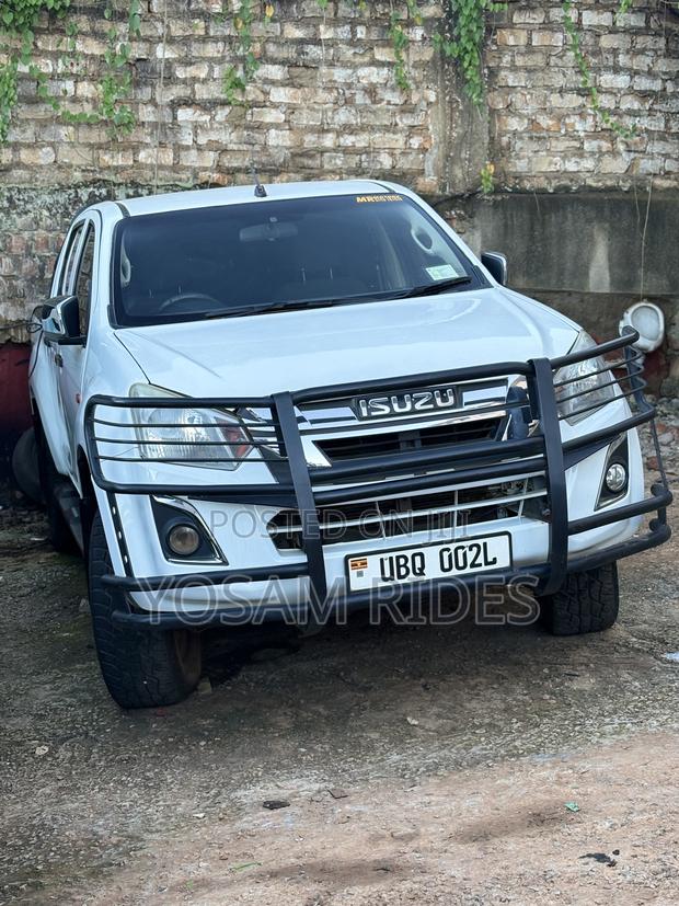 Isuzu D-MAX 2014 White