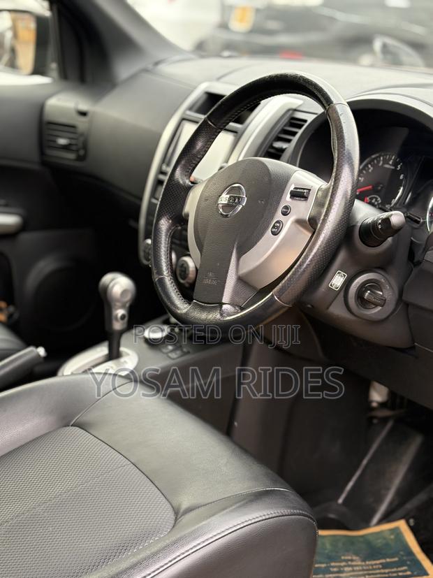 Nissan X-Trail 2.0 Petrol XE 2012 Black
