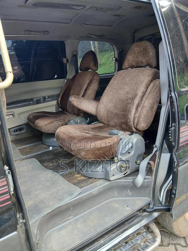 Mitsubishi SpaceWagon 1998 Black