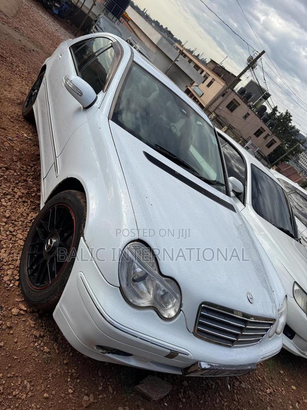 Mercedes-Benz C240 2002 White