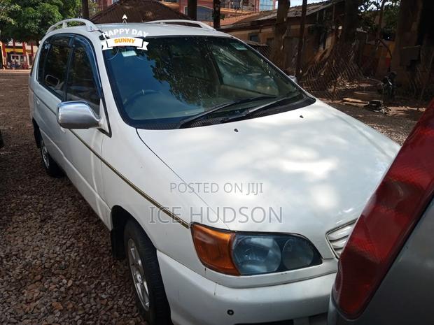 Toyota Ipsum 1998 White