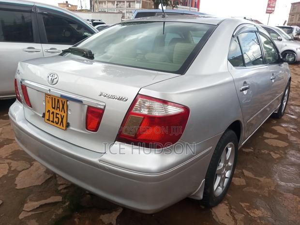 Toyota Premio 2003