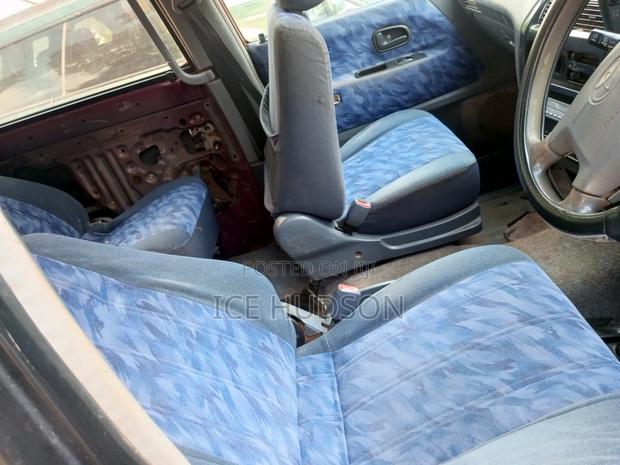 Toyota Noah 2001 Red