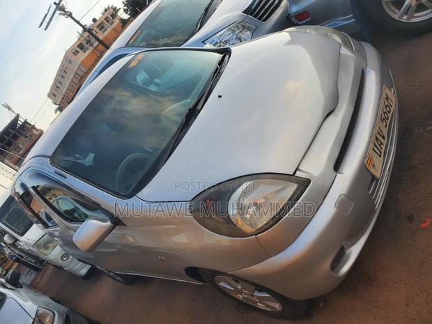 Toyota Fun Cargo 2007 Silver