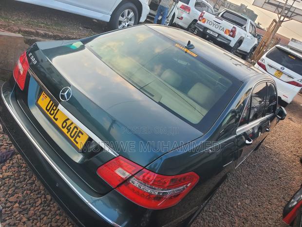 Mercedes-Benz E300 2008 Gray