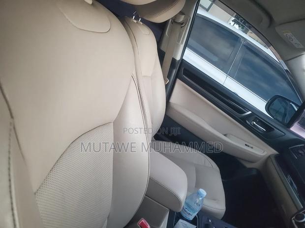 Subaru Legacy 2017 White