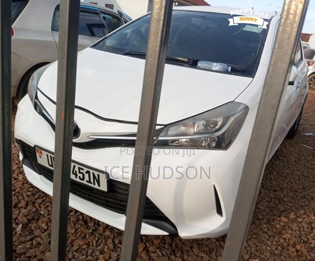 Toyota Vitz 2015 White