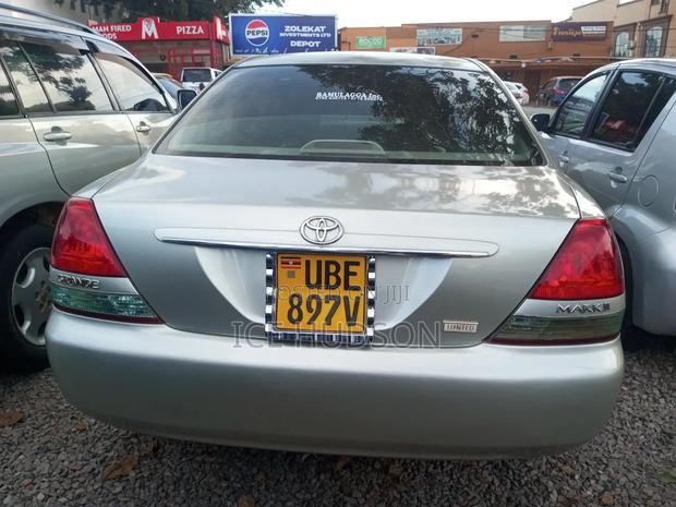 Toyota Mark II 2004 Gray