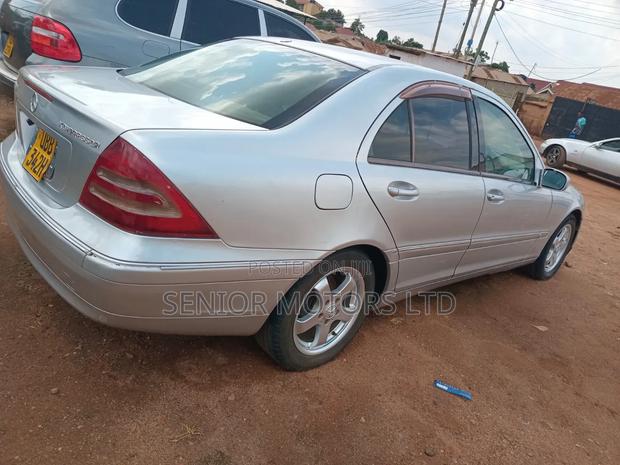 Mercedes-Benz C200 2004 Silver