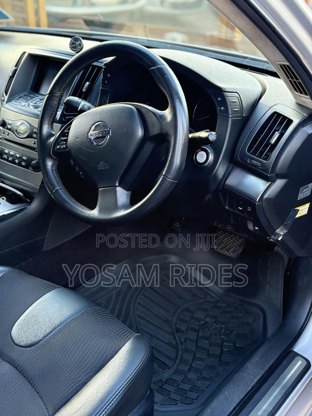 Mitsubishi Pajero 2018 Gray