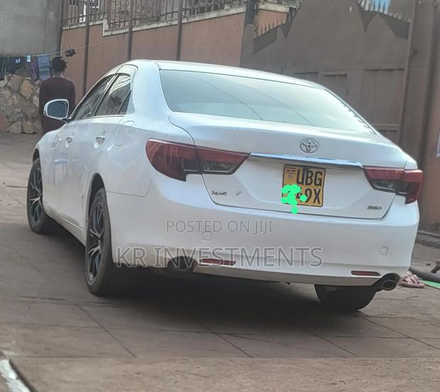 Toyota Mark X 2.5 AWD 2010 White