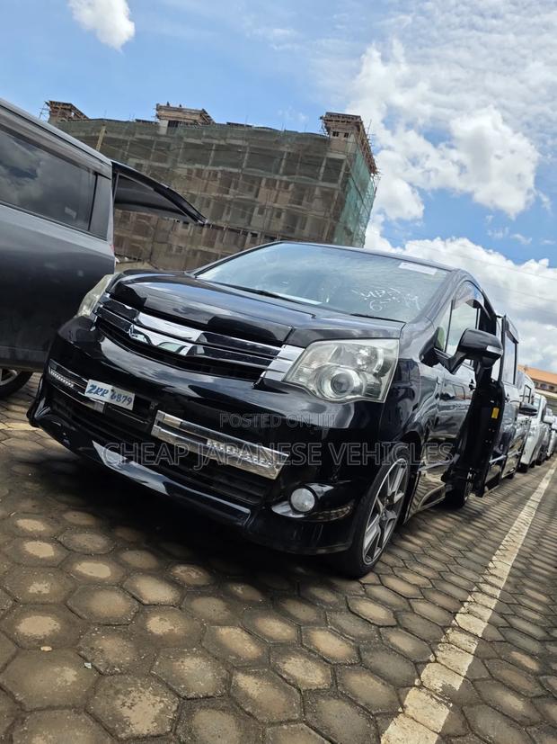 Toyota Noah 2011 Black