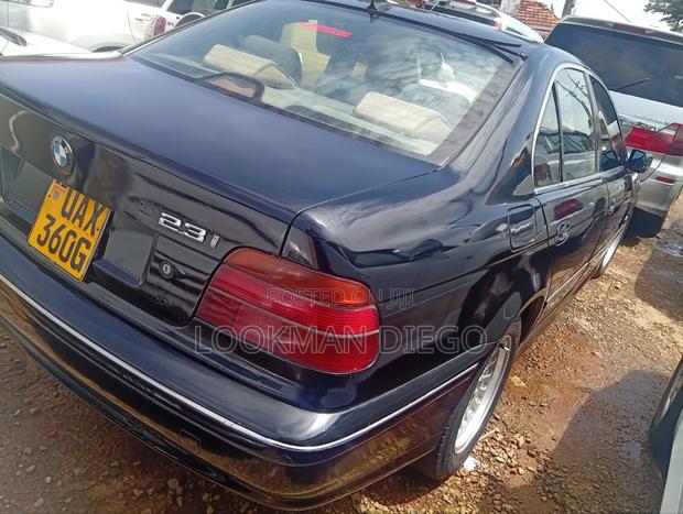 BMW 316i 2000 Black