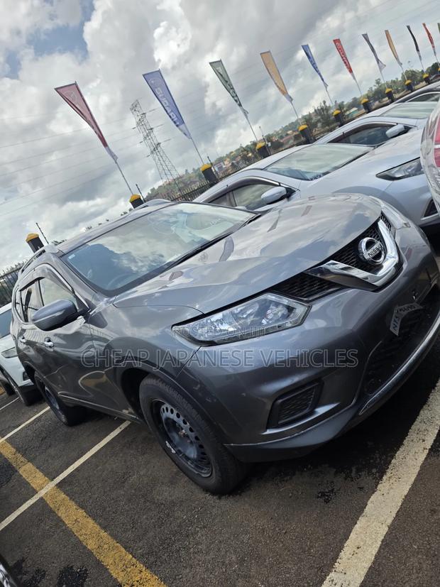 Nissan X-Trail 2017 Gray