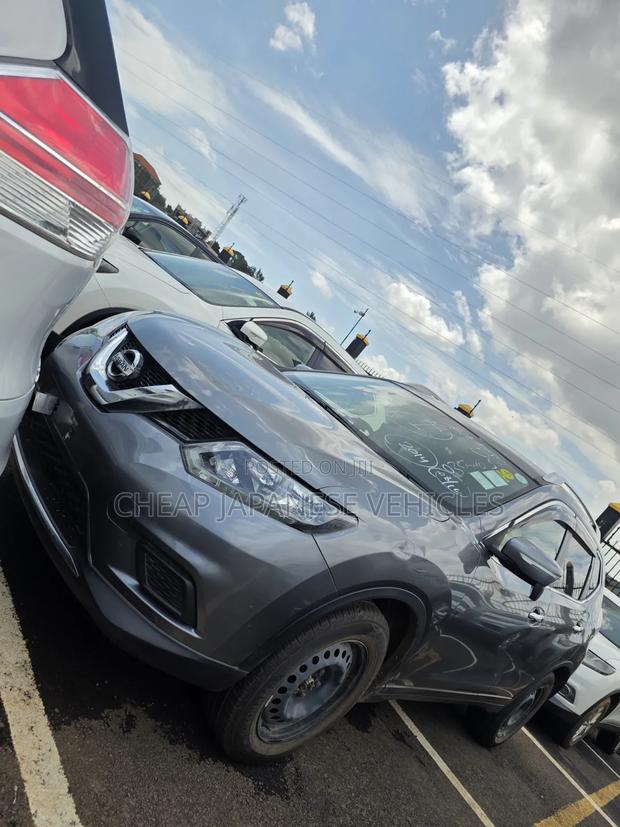Nissan X-Trail 2017 Gray