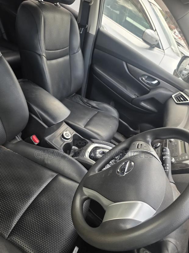 Nissan X-Trail 2017 Gray