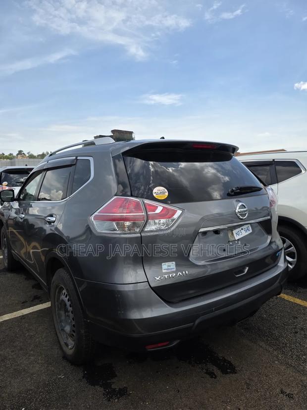 Nissan X-Trail 2017 Gray
