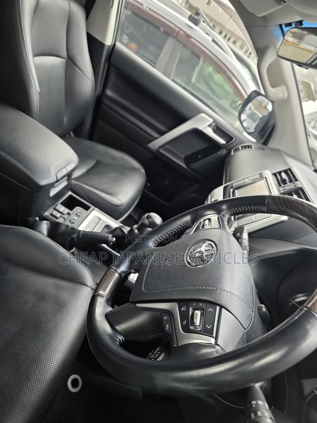 Toyota Land Cruiser Prado 2.8 2019 Pearl