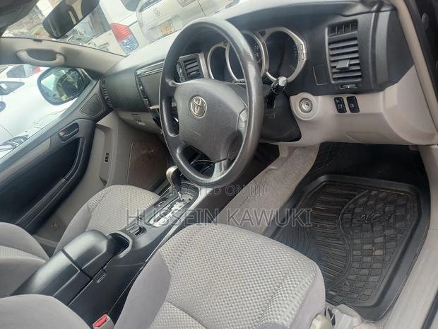 Toyota Hilux Surf 2009 Black