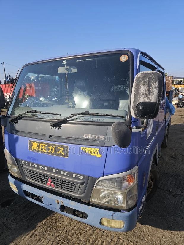 Mitsubishi Canter 2007 Blue