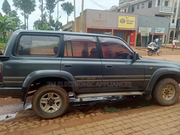 Toyota Land Cruiser 1998 Green